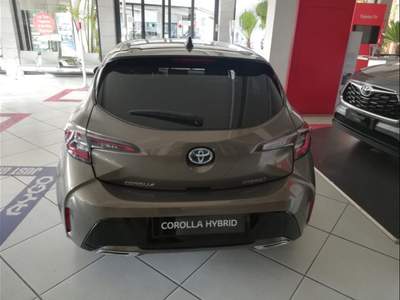 Toyota Corolla 2.0 Hybrid Style Nero usata Catania