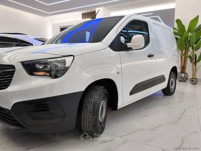 Opel Combo Combo Cargo 1.5 D 100 S&S PC Ed. Bianco usata Cerignola