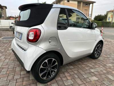 Smart ForTwo 70 1.0 twinamic cabrio Passion *NEOPATENTATI* Bianco usata Torre de' Roveri
