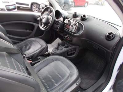 Smart ForTwo 70 1.0 twinamic Prime con impianto a Gpl Bianco usata San Giuseppe Vesuviano