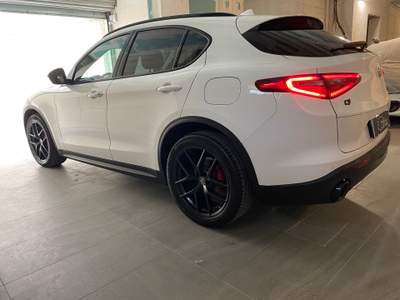 Alfa Romeo Stelvio Unico proprietario Bianco usata Massa di somma