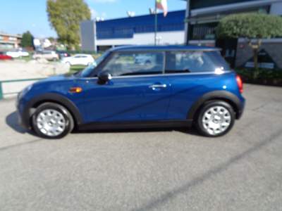 MINI One OK PER NEOPATENTATI. PARI AL NUOVO. SOLO 34000 KM Blu/Azzurro usata ARSAGO SEPRIO