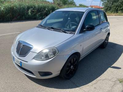Lancia Ypsilon unico proprietario Argento usata Asti Lancia Ypsilon unico proprietario Argento usata Asti