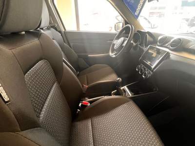 Suzuki Swift 1.2 Hybrid CVT Top Bianco usata Portoferraio