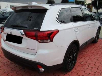 Mitsubishi Outlander 2.0 4WD CVT Active Bianco usata Castelnuovo Rangone