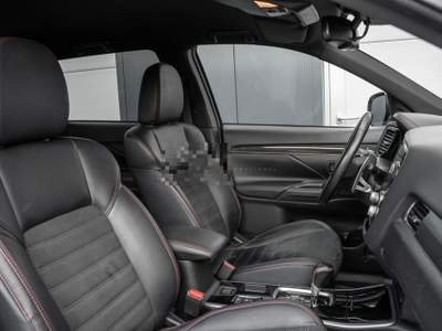 Mitsubishi Outlander 2.0 2WD Blackline Nero usata Castelnuovo Rangone