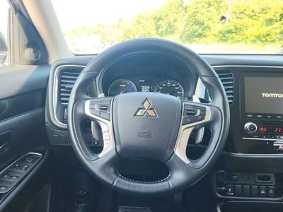 Mitsubishi Outlander 2.4 MIVEC 4WD PHEV Diamond SDA Bianco usata Castelnuovo Rangone