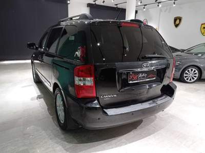 Kia Carnival non fumatore Nero usata Ottaviano