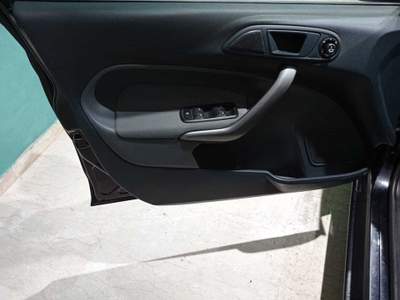 Ford Fiesta non fumatore Nero usata Ottaviano