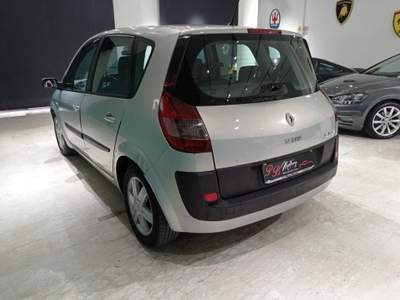 Renault Scénic non fumatore Argento usata Ottaviano
