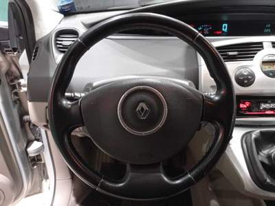 Renault Scénic non fumatore Argento usata Ottaviano