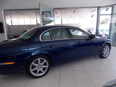 Jaguar X-Type 2.5 V6 24V cat Executive Blu/Azzurro usata ALTAVILLA MILICIA