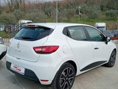 Renault Clio 0.9 tce energy Life Gpl 90cv Bianco usata Gioia Sannitica