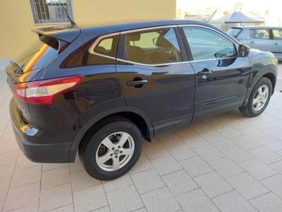 Nissan Qashqai 1.5 Dci Acenta Nero usata Manfredonia