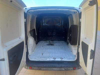 Fiat Doblò 1.6 Natural Power Bianco usata Manfredonia
