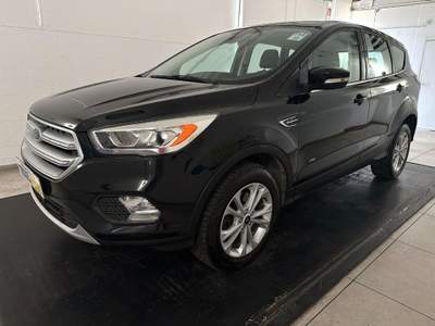 Ford Kuga 2.0 tdci Titanium s&s awd 150cv Nero usata Pescara