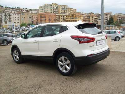Nissan Qashqai NISSAN QASHQAI 1.5 DCI CV.115 BUSINESS Bianco usata Canicattì