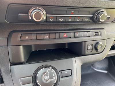 Peugeot Expert BlueHDi 17 S&S EAT8 Furgone M Bianco usata Castelnuovo Rangone