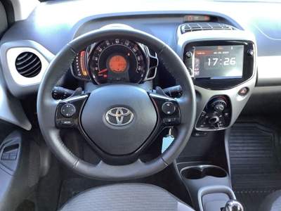 Toyota Aygo Connect 1.0 VVT-i 72 CV 5 porte x-play Bianco usata Castelnuovo Rangone