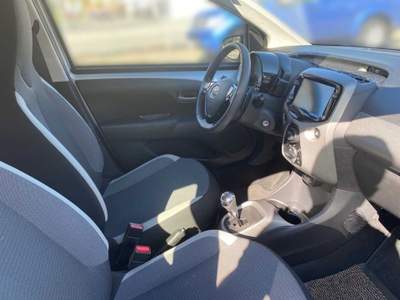 Toyota Aygo Connect 1.0 VVT-i 72 CV 5 porte x-play Grigio usata Castelnuovo Rangone