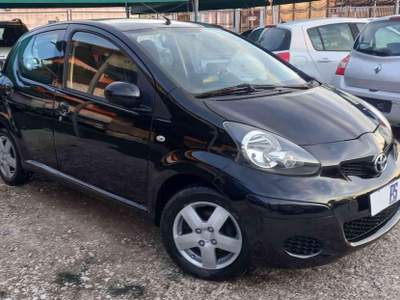 Toyota Aygo 1.0 12 valv. VVT-i Navy 5 P. Grigio usata Giugliano in Campania