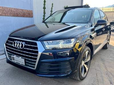 Audi Q7 3.0 TDI 272 CV quattro tiptronic Business Plus Blu/Azzurro usata Castellammare di Stabia