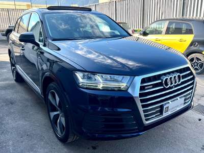 Audi Q7 3.0 TDI 272 CV quattro tiptronic Business Plus Blu/Azzurro usata Castellammare di Stabia