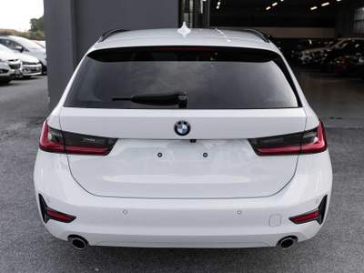 BMW Serie 3 318d 318d Touring Business Advantage aut. #LED#NAV Bianco usata Silea