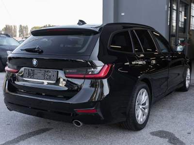 BMW Serie 3 318d 318d Touring Business Advantage aut. Nero usata Silea