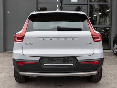 Volvo XC40 D3 Geartronic Momentum AWD Grigio usata Silea