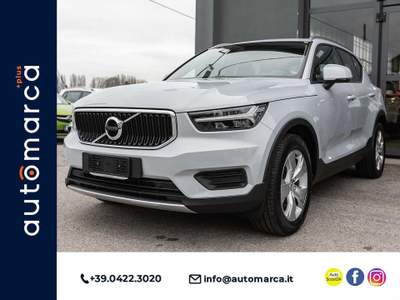 Volvo XC40 D3 Geartronic Momentum AWD Grigio usata Silea