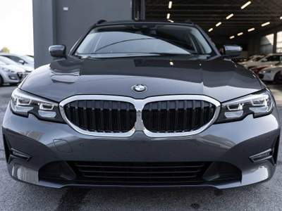 BMW Serie 3 320d 320d xDrive Touring Business Advantage #LED#NAV Grigio usata Silea