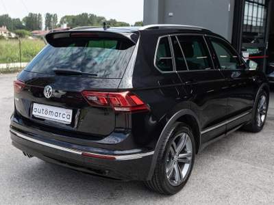 Volkswagen Tiguan 1.6 TDI SCR Sport BMT R-Line Nero usata Silea