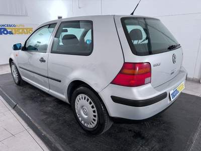 Volkswagen Golf 3p 1.6 Comfortline Argento usata Pescara