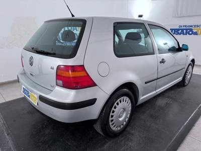 Volkswagen Golf 3p 1.6 Comfortline Argento usata Pescara