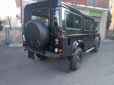 Land Rover Defender 110 2.4 TD4 Station Wagon SE Nero usata Nonantola
