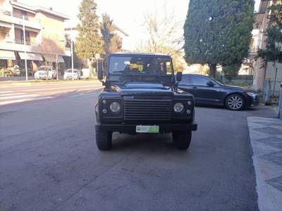 Land Rover Defender 110 2.4 TD4 Station Wagon SE Nero usata Nonantola