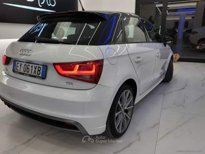 Audi A1 A1 SPB 1.6 TDI S line edition BI COLOR Bianco usata Cerignola
