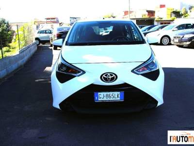 Toyota Aygo  5p 1.0 x-cool 72cv Bianco usata Aci Catena