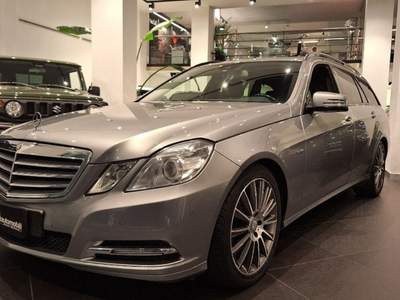 Mercedes-Benz Classe E CDI S.W. BlueEFFICIENCY Executive 4 matic Grigio usata Napoli