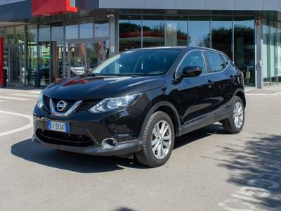 Nissan Qashqai 1.2 DIG-T Acenta DCT Nero usata Fondi