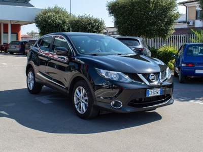Nissan Qashqai 1.2 DIG-T Acenta DCT Nero usata Fondi
