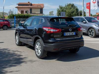 Nissan Qashqai 1.2 DIG-T Acenta DCT Nero usata Fondi