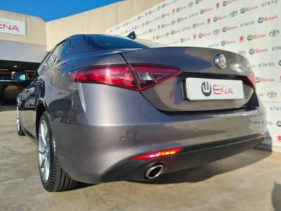 Alfa Romeo Giulia 2.2 Turbodiesel 150 CV AT8 Grigio usata Cagliari