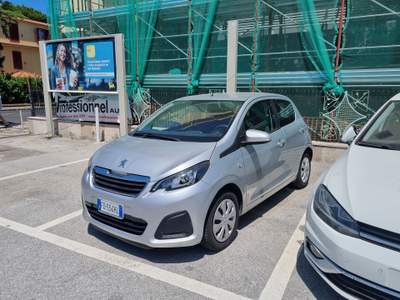 Peugeot 108 Perfette condizioni Grigio usata NAPOLI