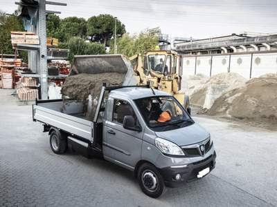 Piaggio Porter NP6 VEICOLO DA LAVORO BENZINA / GPL Rosso usata Galliate
