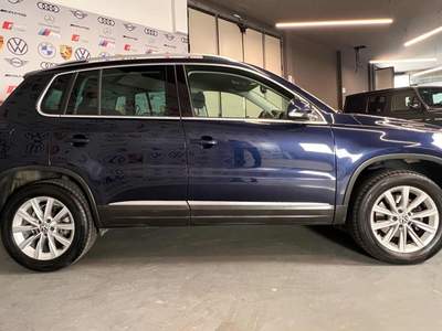 Volkswagen Tiguan 2.0 TDI 140 CV Sport & Style BlueMotion Technology Blu/Azzurro usata Settimo Torinese