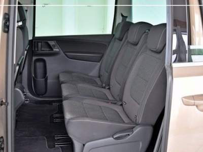 Volkswagen Sharan 2.0 TDI 150 CV SCR DSG Comfortline Oro usata Castelnuovo Rangone