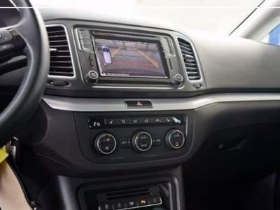 Volkswagen Sharan 2.0 TDI 150 CV SCR DSG Comfortline Oro usata Castelnuovo Rangone