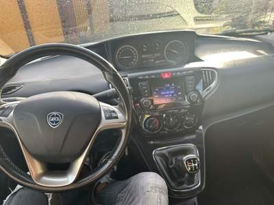 Lancia Ypsilon Unico proprietario usata Giugliano in Campania